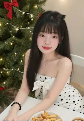 Linnaa from Vietnam, in a private 1v1 video chat room on ChatPig